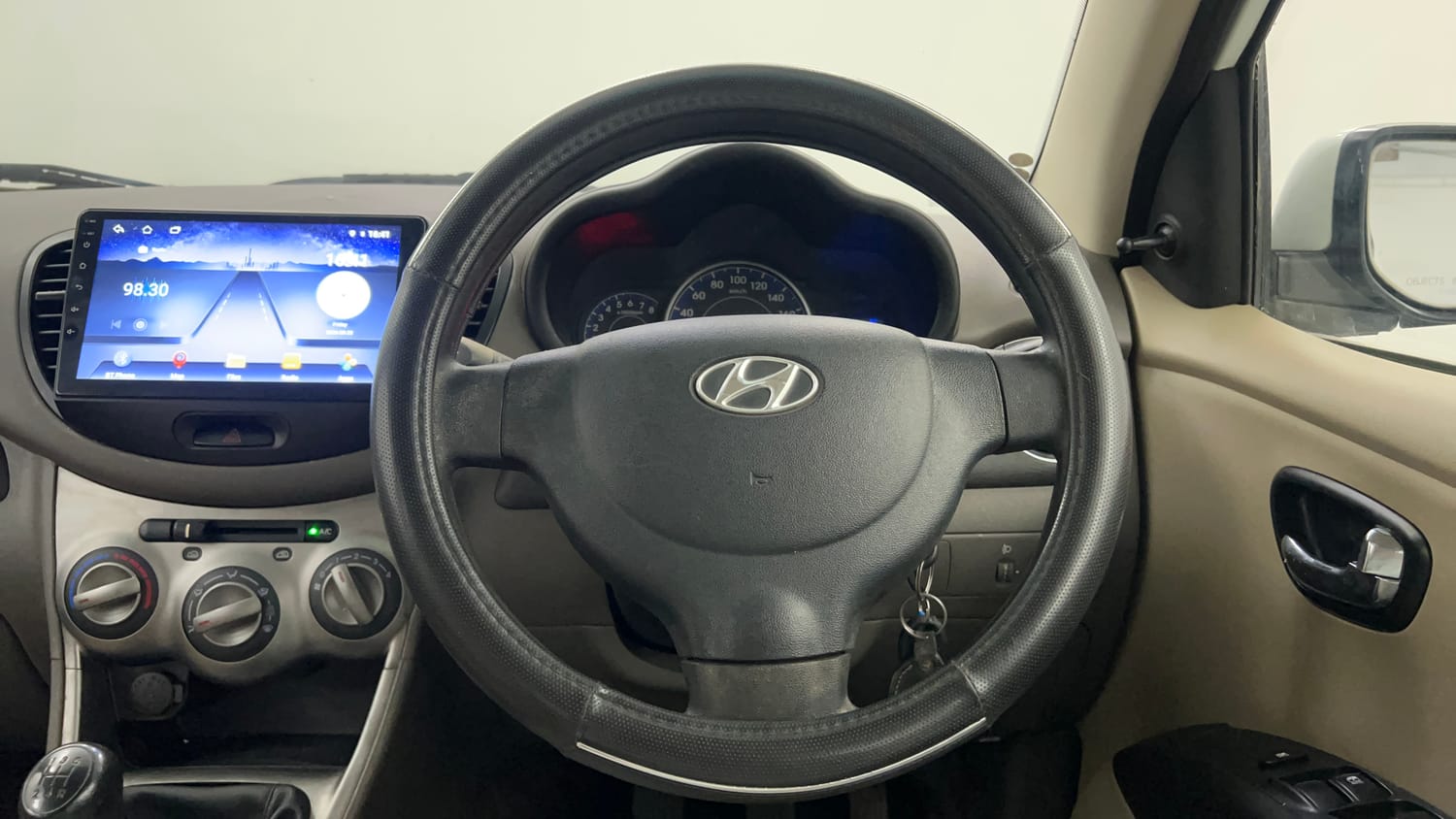 Used 2012 Hyundai i10 Magna 1.1 iRDE2 Petrol Manual interior STEERING VIEW