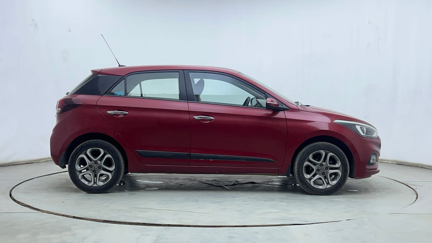 Used 2018 Hyundai Elite i20 Asta 1.2 (O) Petrol Manual exterior RIGHT SIDE VIEW