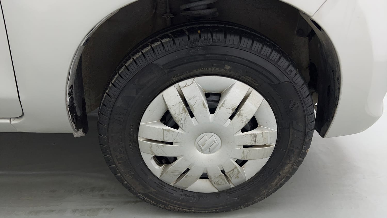 Used 2019 Maruti Suzuki Alto 800 LXi Petrol Manual tyres RIGHT FRONT TYRE RIM VIEW