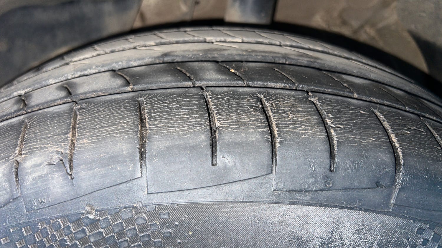Used 2019 MG Motors Hector Sharp Hybrid 1.5 Petrol Hybrid Manual tyres LEFT FRONT TYRE TREAD VIEW