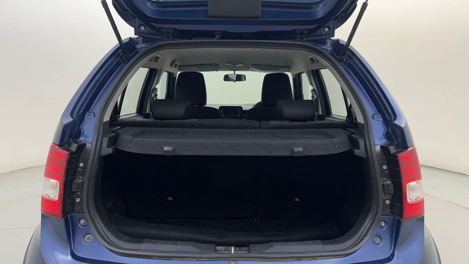 Used 2020 Maruti Suzuki Ignis Delta 1.2 AMT Petrol Automatic interior DICKY INSIDE VIEW