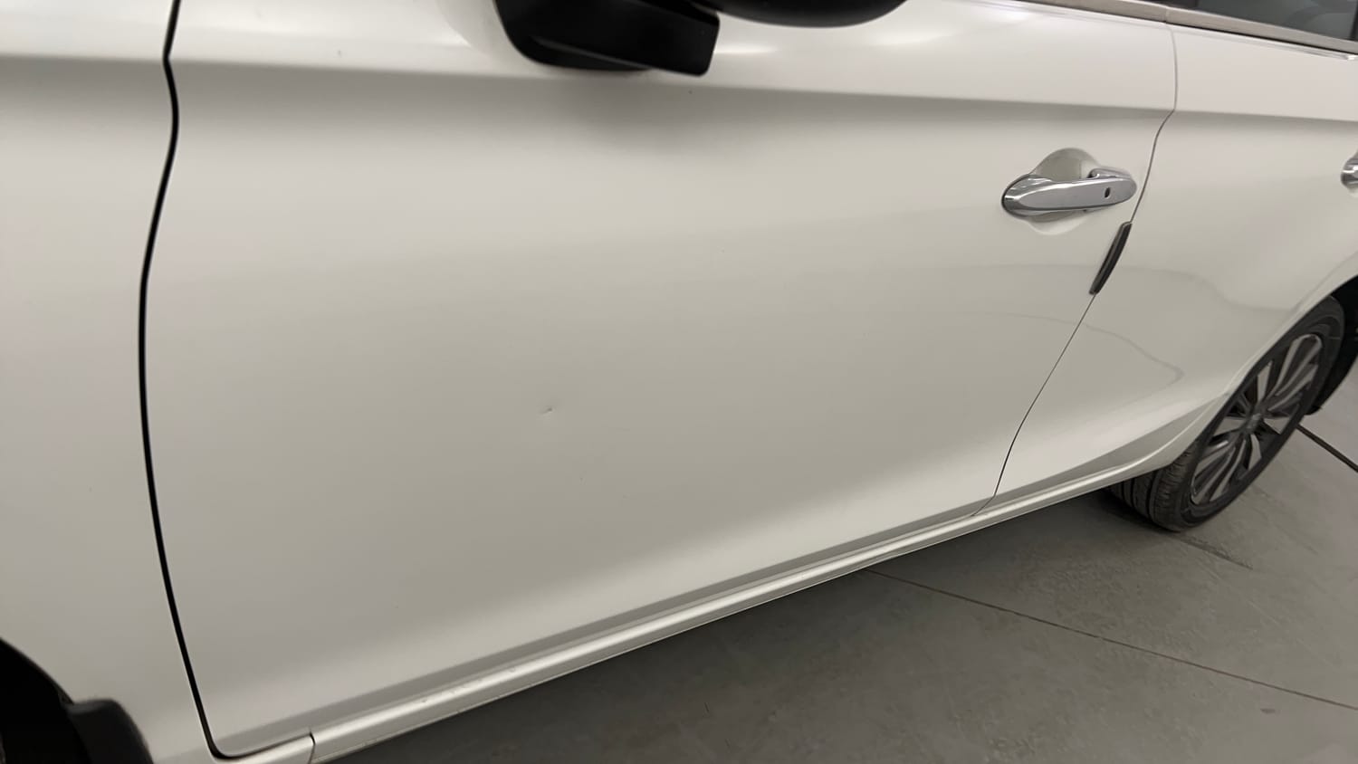 Used 2023 Honda City ZX Petrol MT Petrol Manual dents MINOR DENT