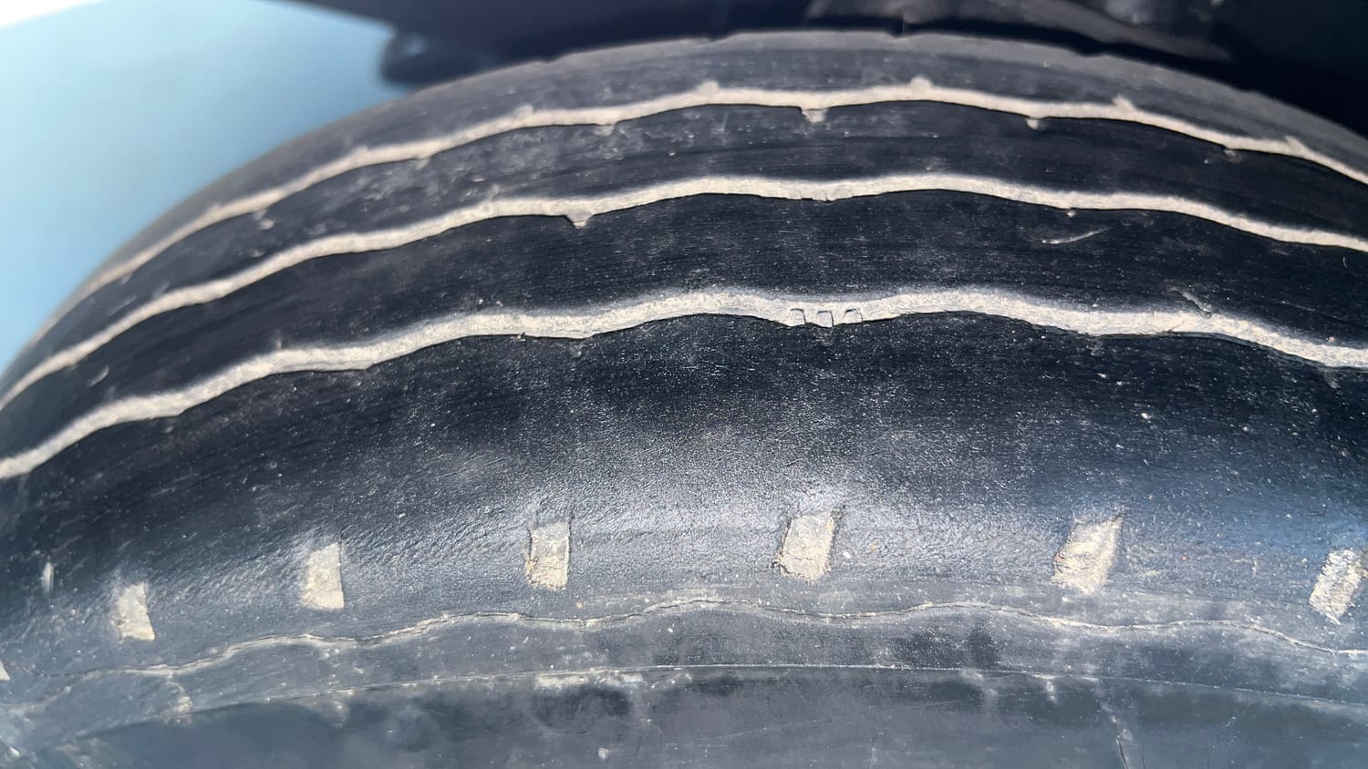 Used 2022 Maruti Suzuki Eeco 5 STR AC (O) Petrol Manual tyres LEFT FRONT TYRE TREAD VIEW