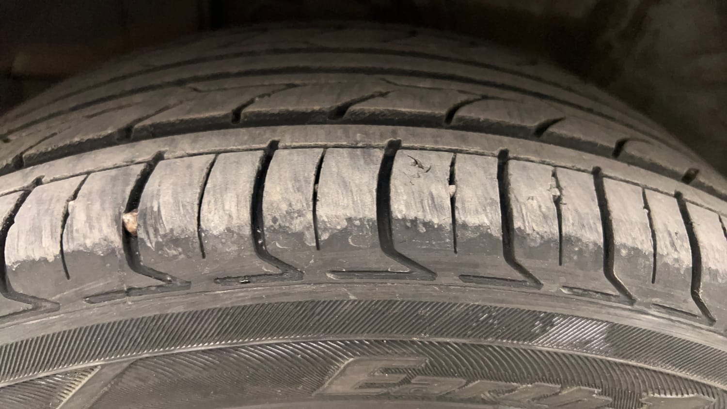 Used 2023 Honda City ZX Petrol MT Petrol Manual tyres LEFT FRONT TYRE TREAD VIEW