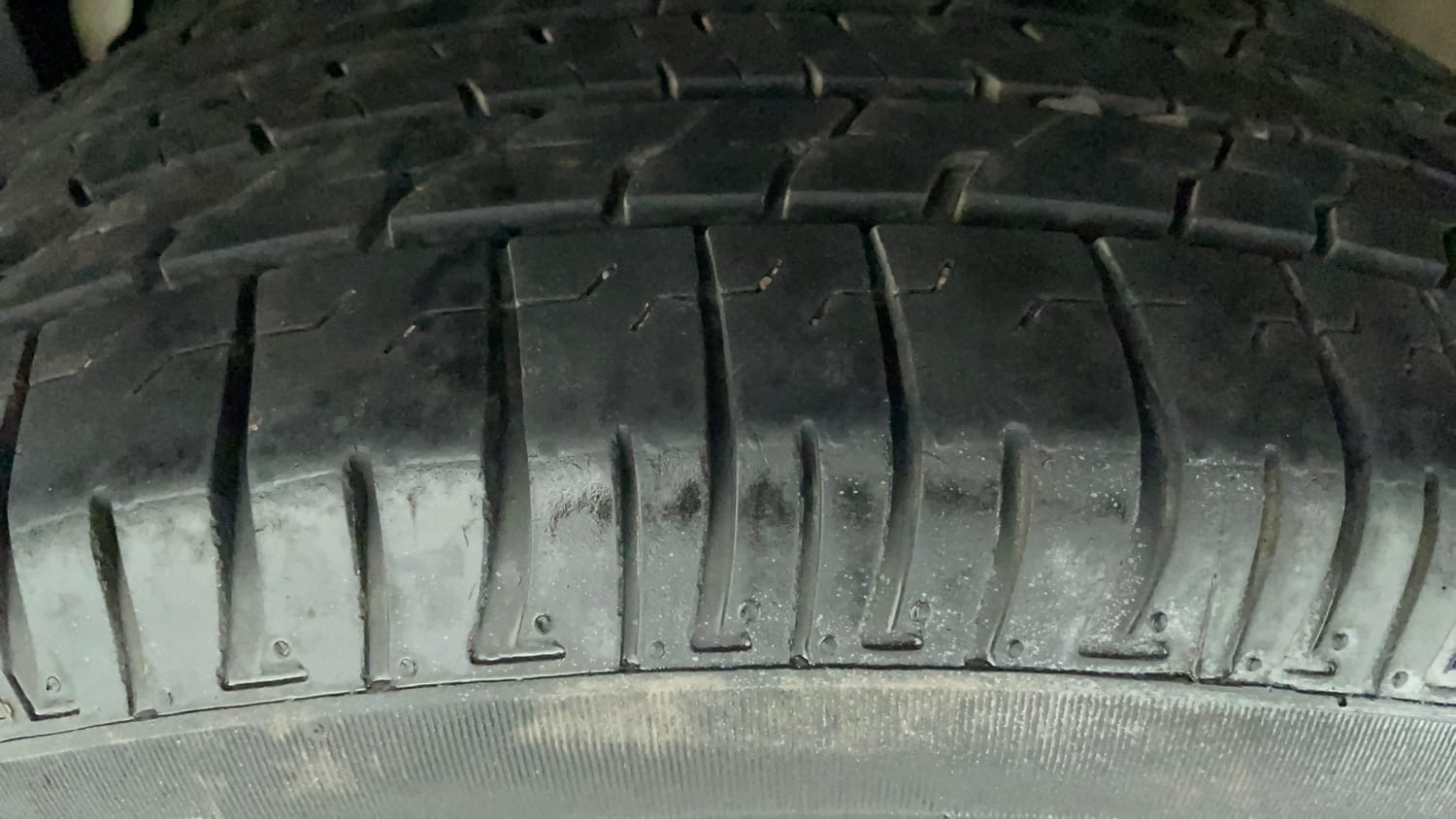 Used 2023 Mahindra XUV 300 W6 1.2 Petrol AMT Petrol Automatic tyres LEFT REAR TYRE TREAD VIEW