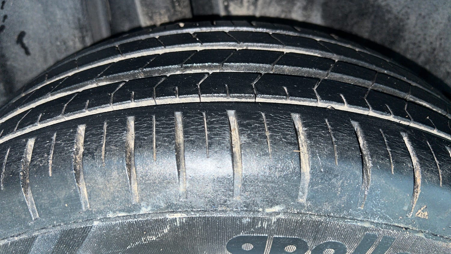Used 2022 Maruti Suzuki Baleno Alpha MT Petrol Manual tyres RIGHT REAR TYRE TREAD VIEW