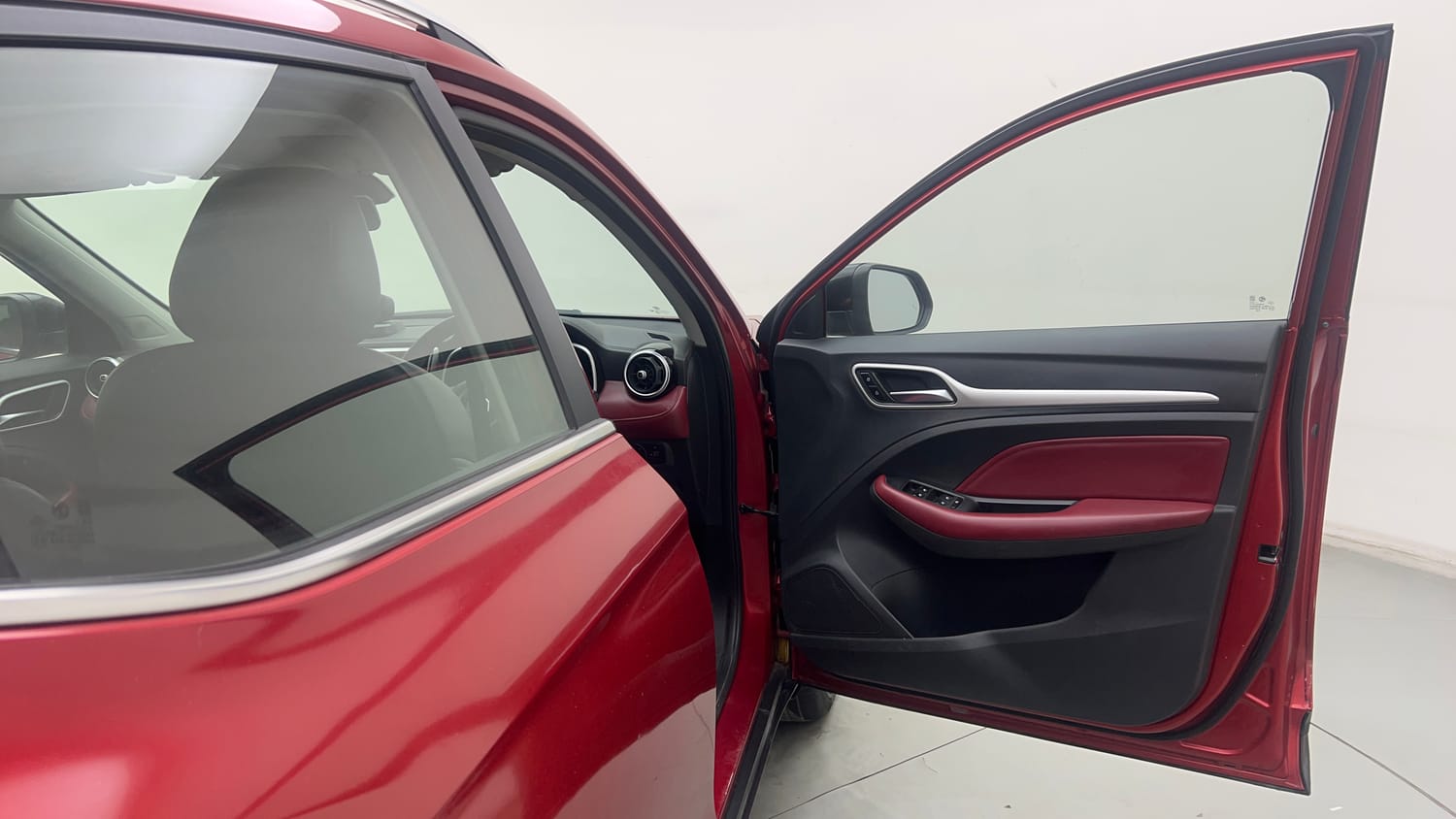 Used 2022 MG Motors Astor Savvy 1.3 Turbo AT S Red Petrol Automatic interior RIGHT FRONT DOOR OPEN VIEW