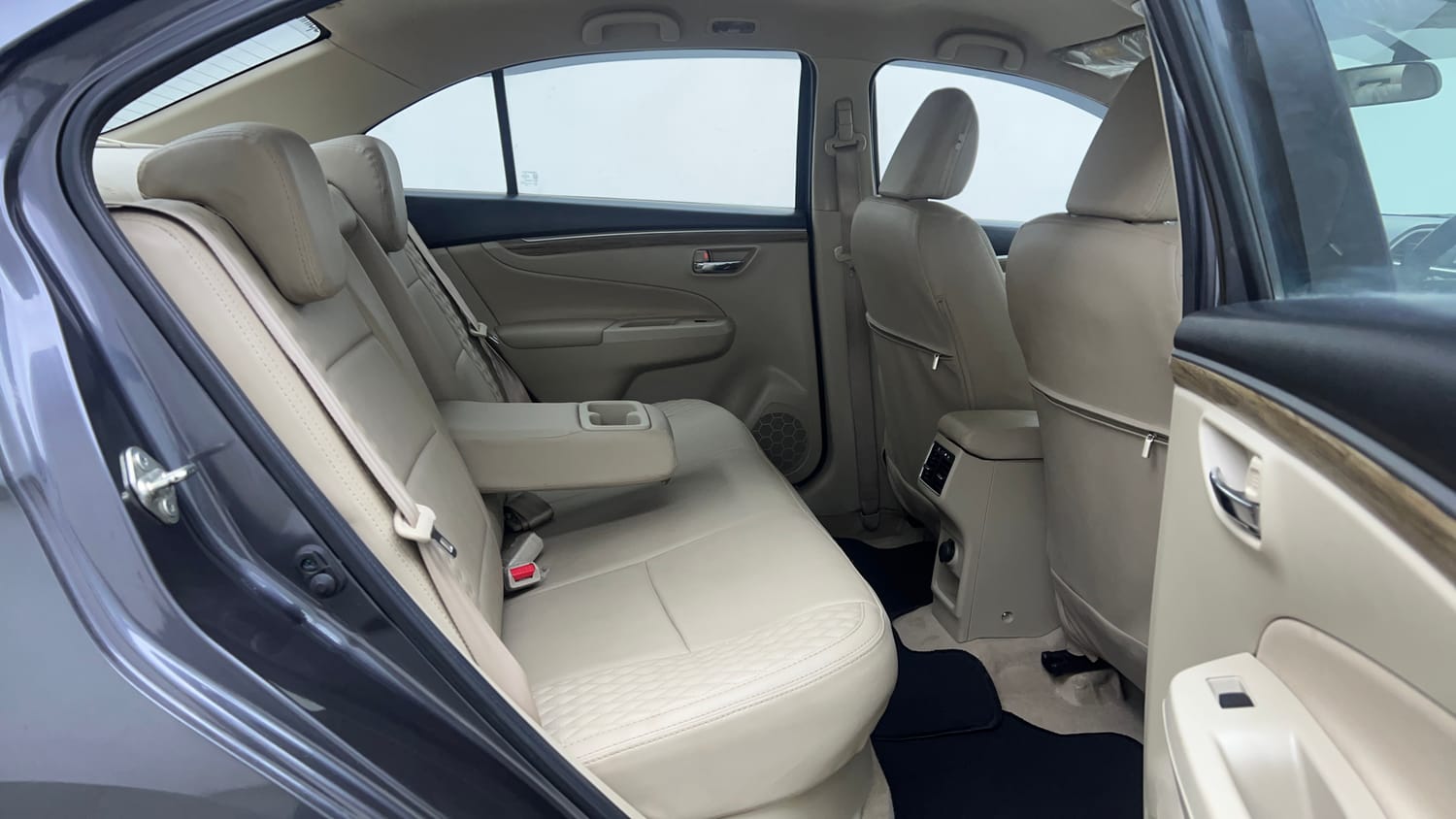 Used 2023 Maruti Suzuki Ciaz Zeta 1.5 Petrol Manual interior RIGHT SIDE REAR DOOR CABIN VIEW