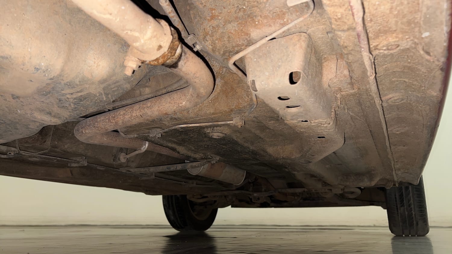 Used 2018 Tata Tiago Revotron XZA Petrol Automatic extra REAR RIGHT UNDERBODY VIEW
