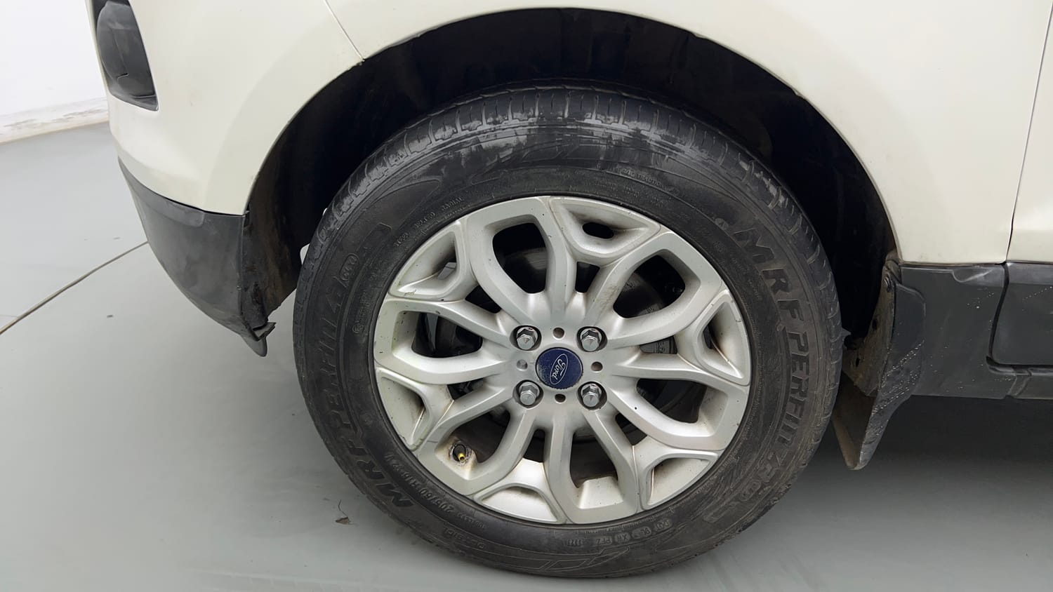 Used 2016 Ford EcoSport Titanium+ 1.0L EcoBoost Petrol Manual tyres LEFT FRONT TYRE RIM VIEW