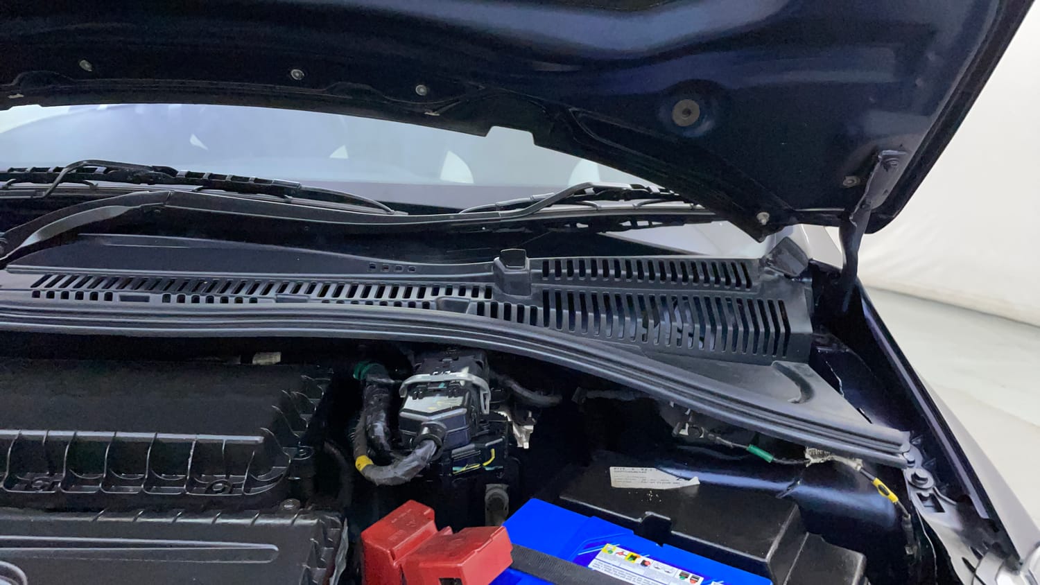 Used 2023 Tata Tigor XZ Plus Petrol Manual engine ENGINE LEFT SIDE HINGE & APRON VIEW