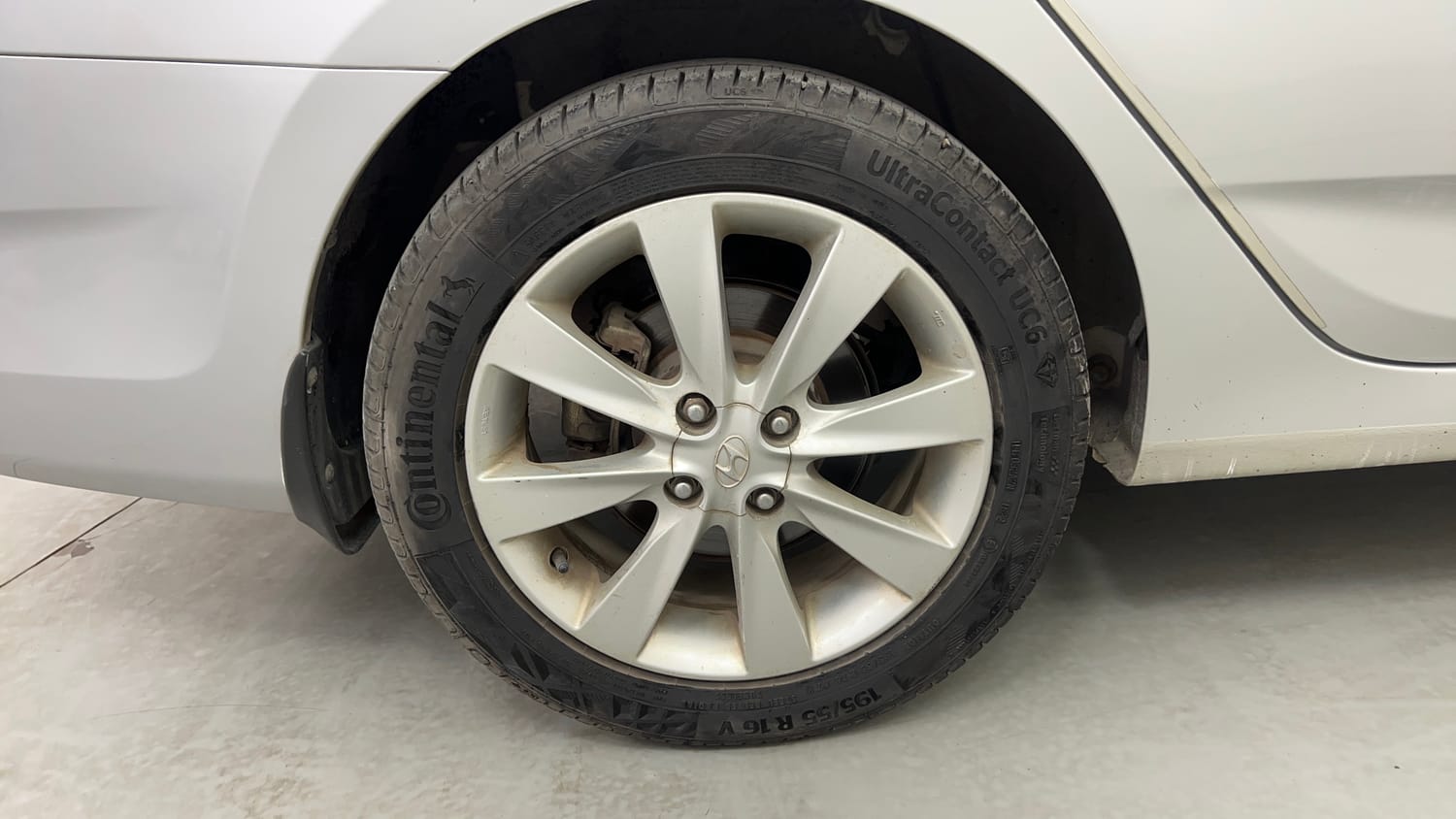 Used 2012 Hyundai Verna Fluidic 1.6 VTVT SX Petrol Manual tyres RIGHT REAR TYRE RIM VIEW
