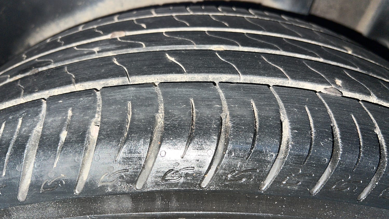 Used 2019 Kia Seltos GTX Plus 1.4 Petrol Manual tyres LEFT REAR TYRE TREAD VIEW