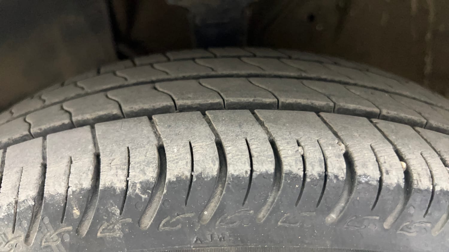 Used 2024 Maruti Suzuki Wagon R VXI 1.0 AGS Petrol Automatic tyres LEFT FRONT TYRE TREAD VIEW