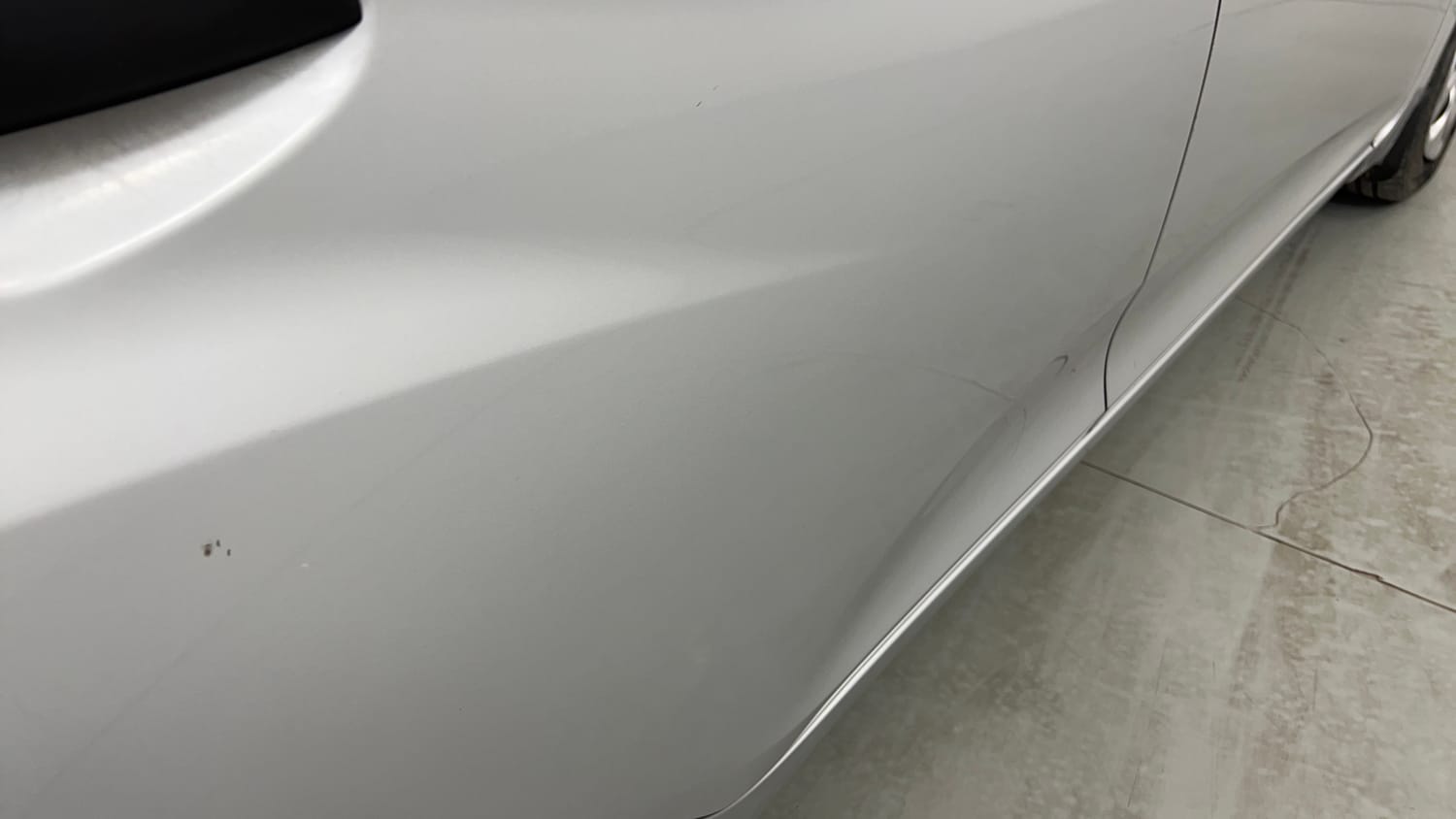 Used 2016 Hyundai Eon Magna Petrol Manual dents MINOR SCRATCH