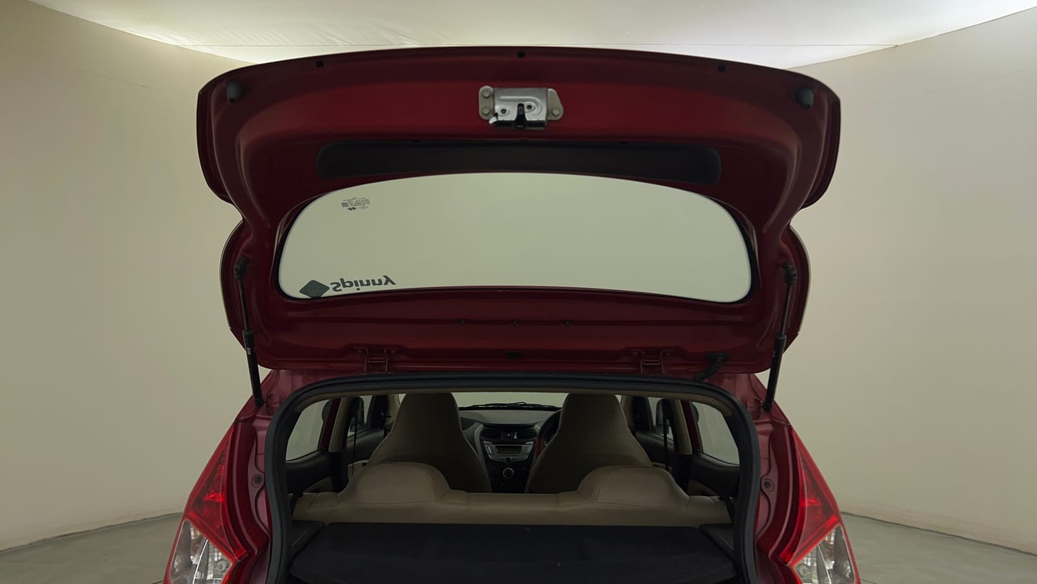 Used 2015 Hyundai Eon Magna + Petrol Manual interior DICKY DOOR OPEN VIEW