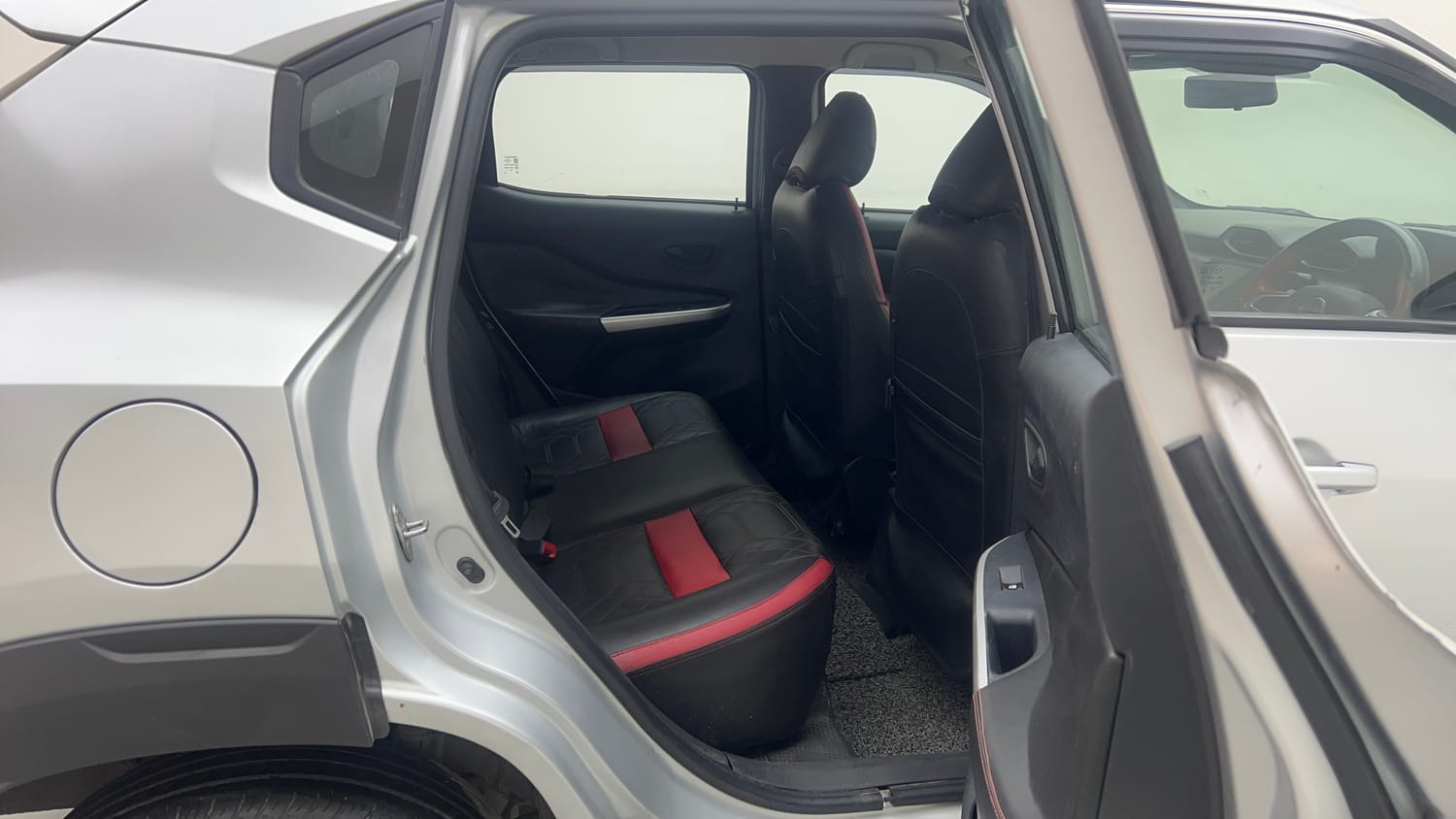 Used 2021 Nissan Magnite XE Petrol Manual interior RIGHT SIDE REAR DOOR CABIN VIEW
