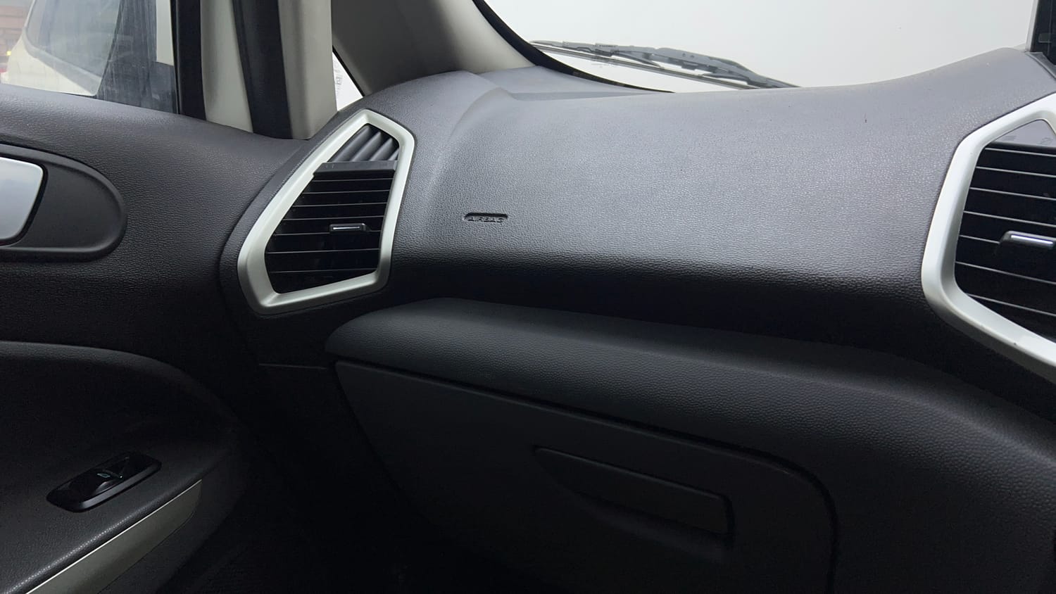 Used 2016 Ford EcoSport Titanium+ 1.0L EcoBoost Petrol Manual top_features Side airbags