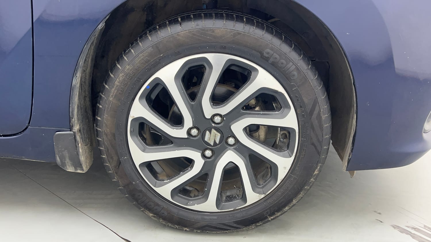 Used 2022 Maruti Suzuki Baleno Alpha MT Petrol Manual tyres RIGHT FRONT TYRE RIM VIEW