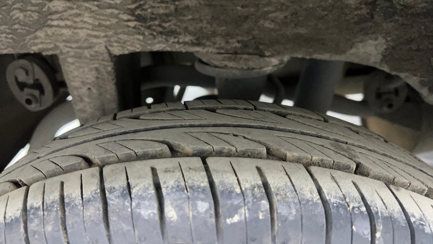Used 2018 Maruti Suzuki Alto 800 LXi Petrol Manual tyres RIGHT REAR TYRE TREAD VIEW
