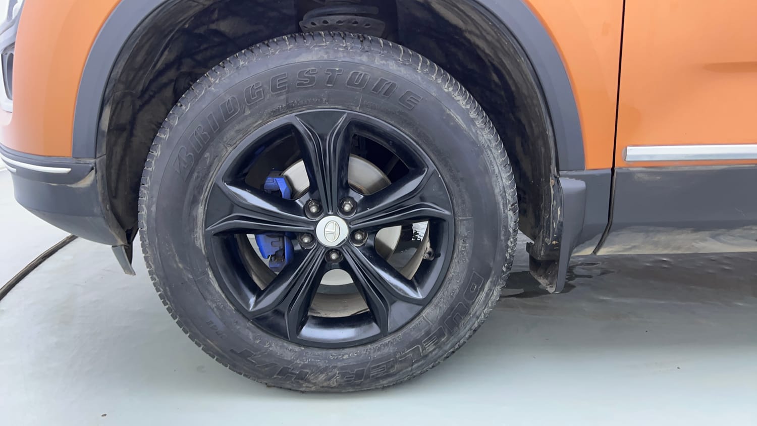 Used 2019 Tata Harrier XZ Diesel Manual tyres LEFT FRONT TYRE RIM VIEW