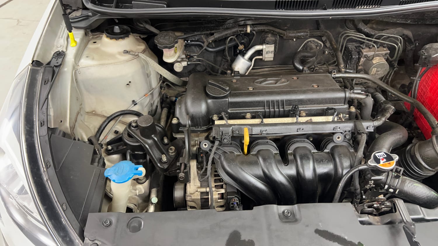Used 2012 Hyundai Verna Fluidic 1.6 VTVT SX Petrol Manual engine ENGINE RIGHT SIDE VIEW
