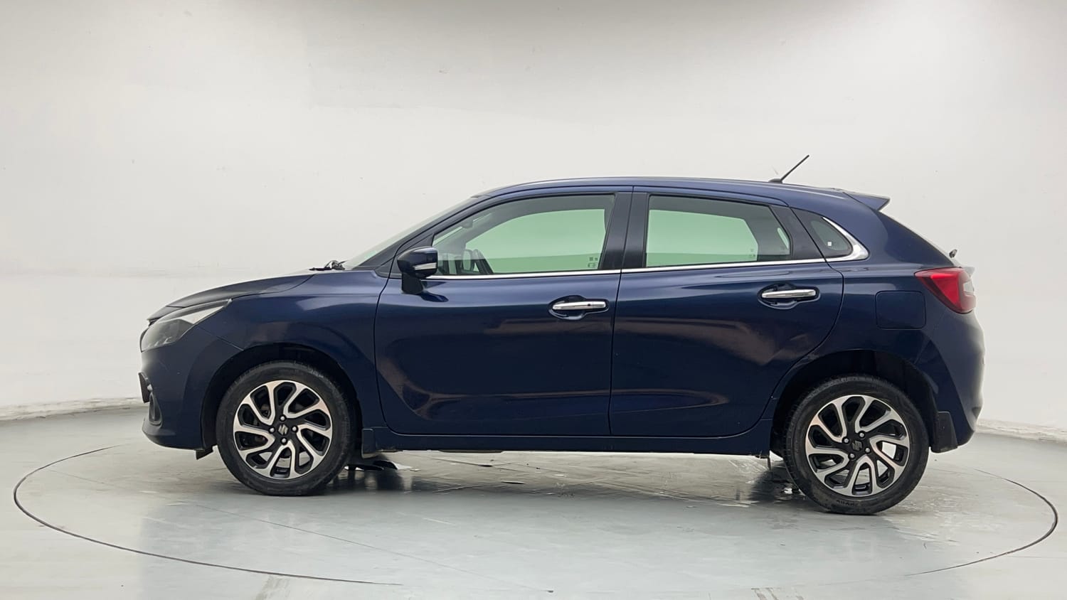 Used 2022 Maruti Suzuki Baleno Alpha MT Petrol Manual exterior LEFT SIDE VIEW