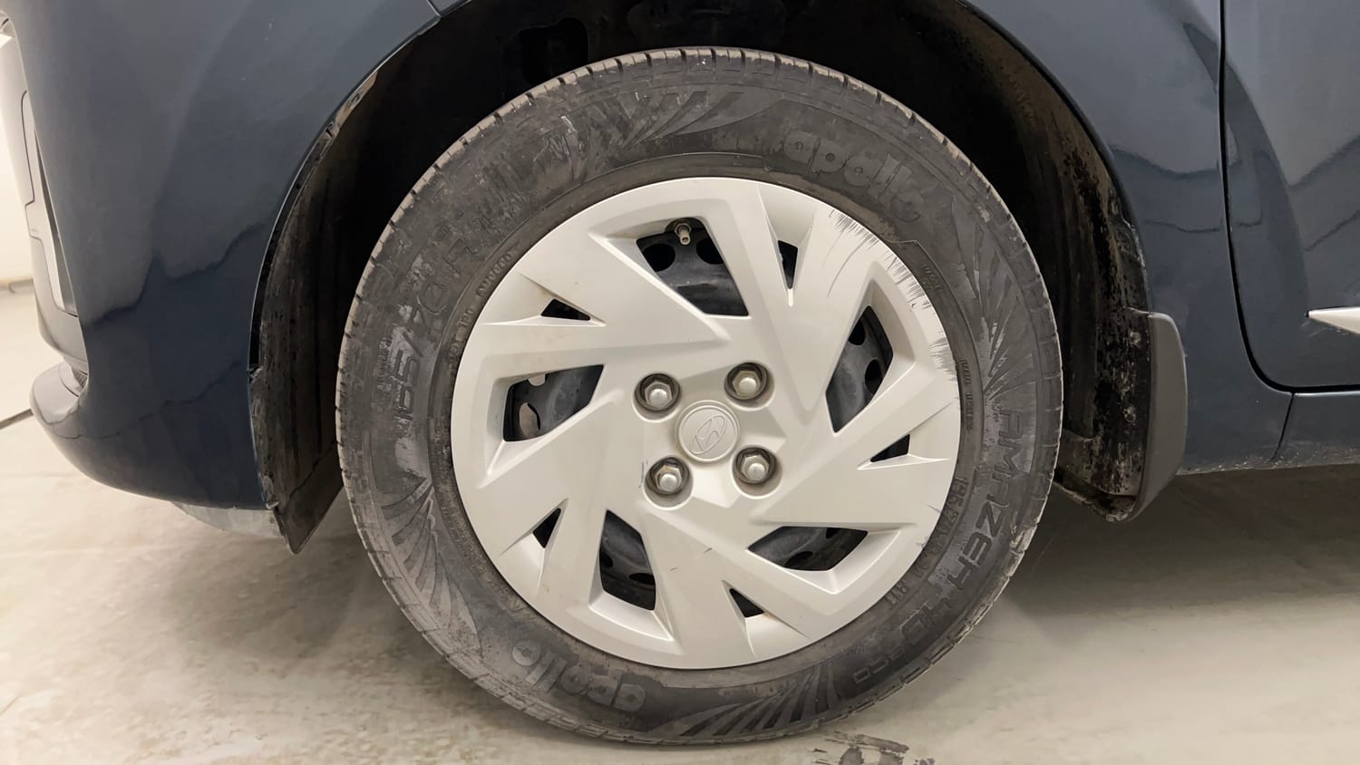 Used 2023 Hyundai Grand i10 Nios Magna 1.2 Kappa VTVT Petrol Manual tyres LEFT FRONT TYRE RIM VIEW