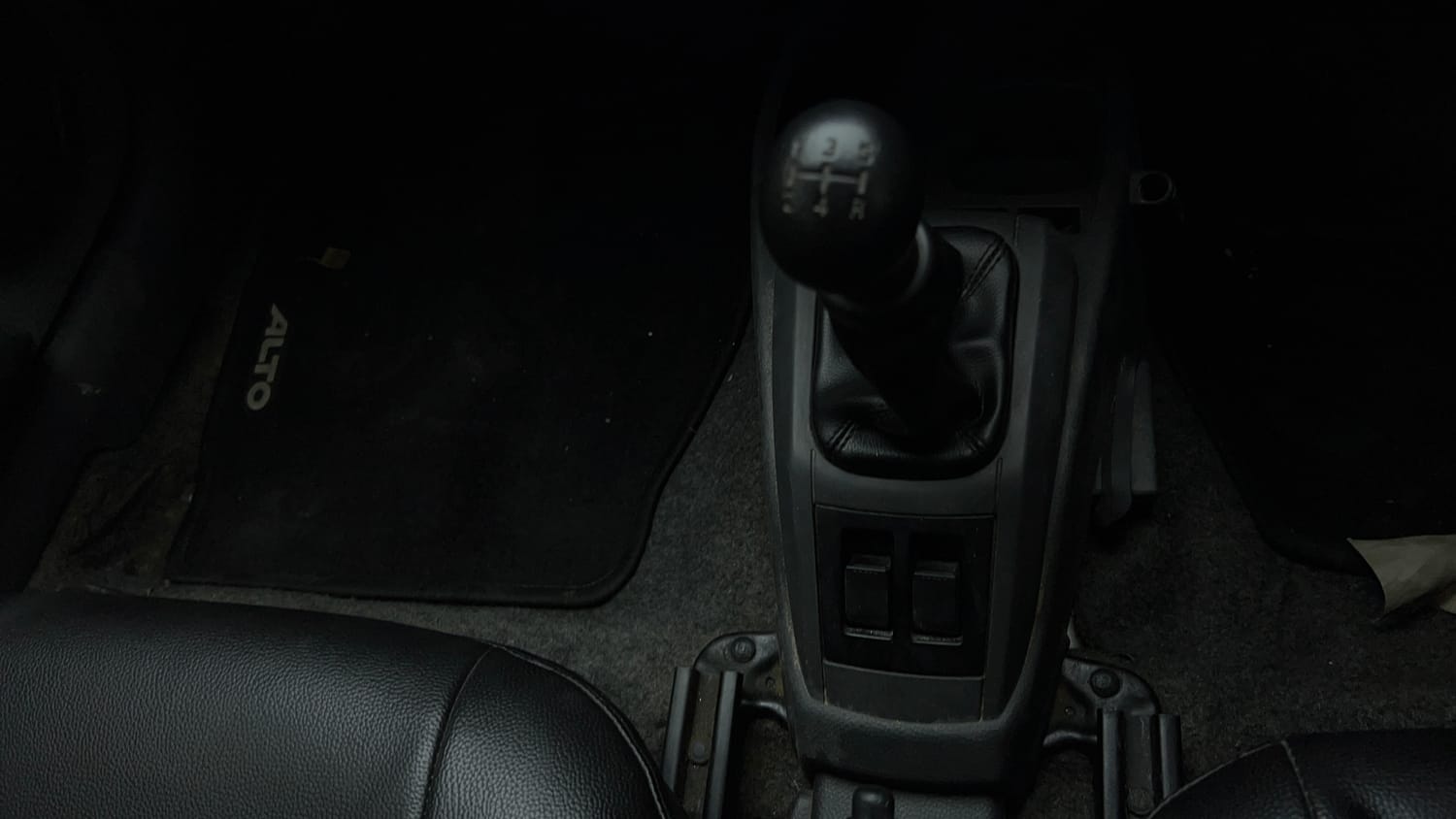 Used 2019 Maruti Suzuki Alto 800 LXi Petrol Manual interior GEAR  KNOB VIEW
