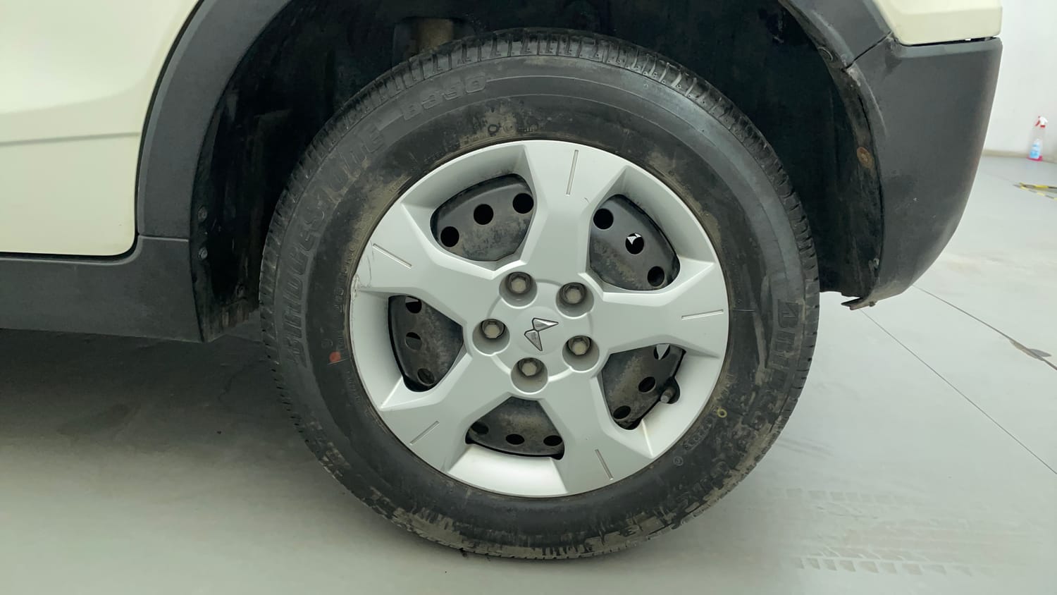 Used 2023 Mahindra XUV 300 W6 1.2 Petrol AMT Petrol Automatic tyres LEFT REAR TYRE RIM VIEW