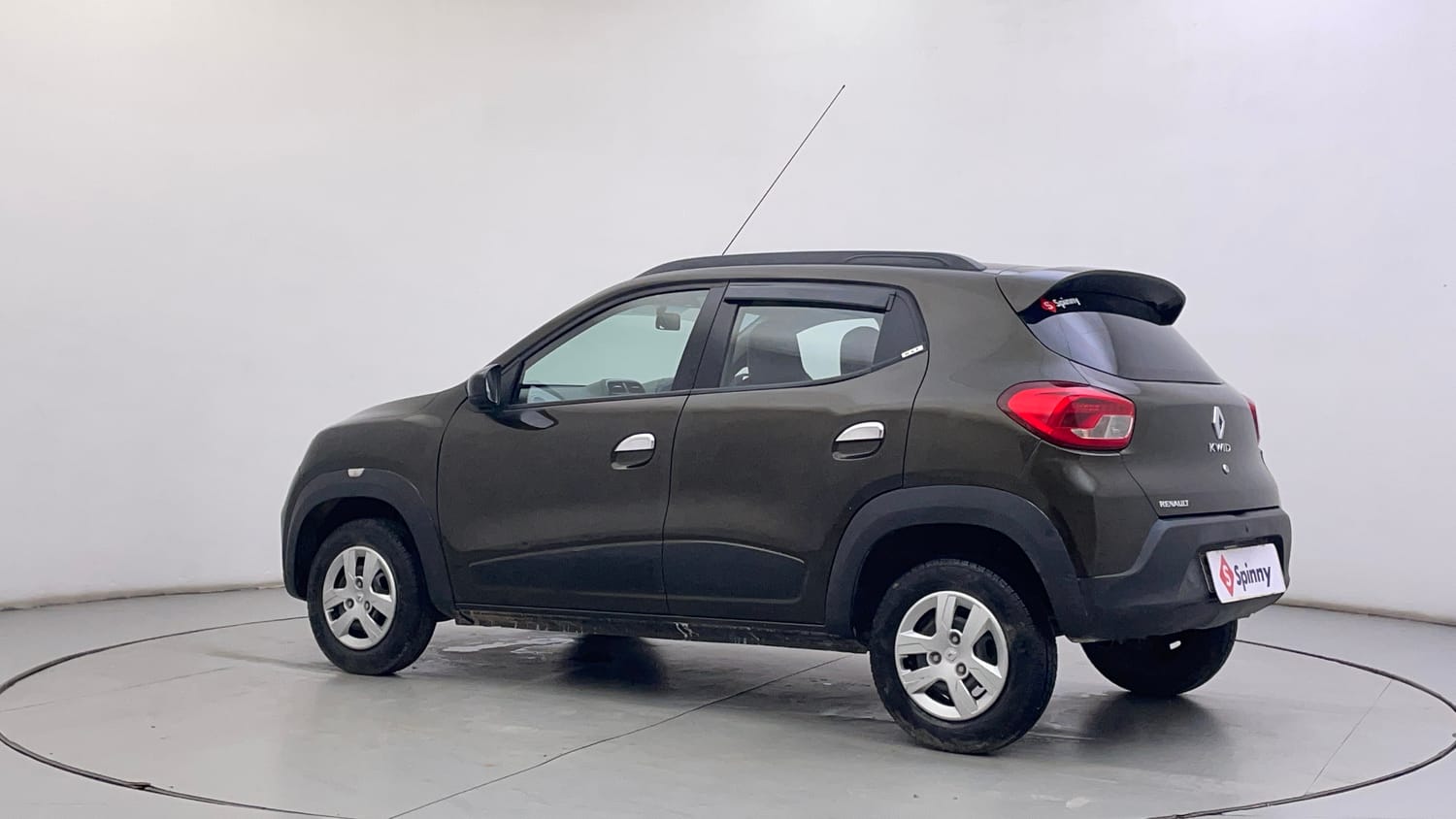 Used 2018 Renault Kwid RXT Petrol Manual exterior LEFT REAR CORNER VIEW