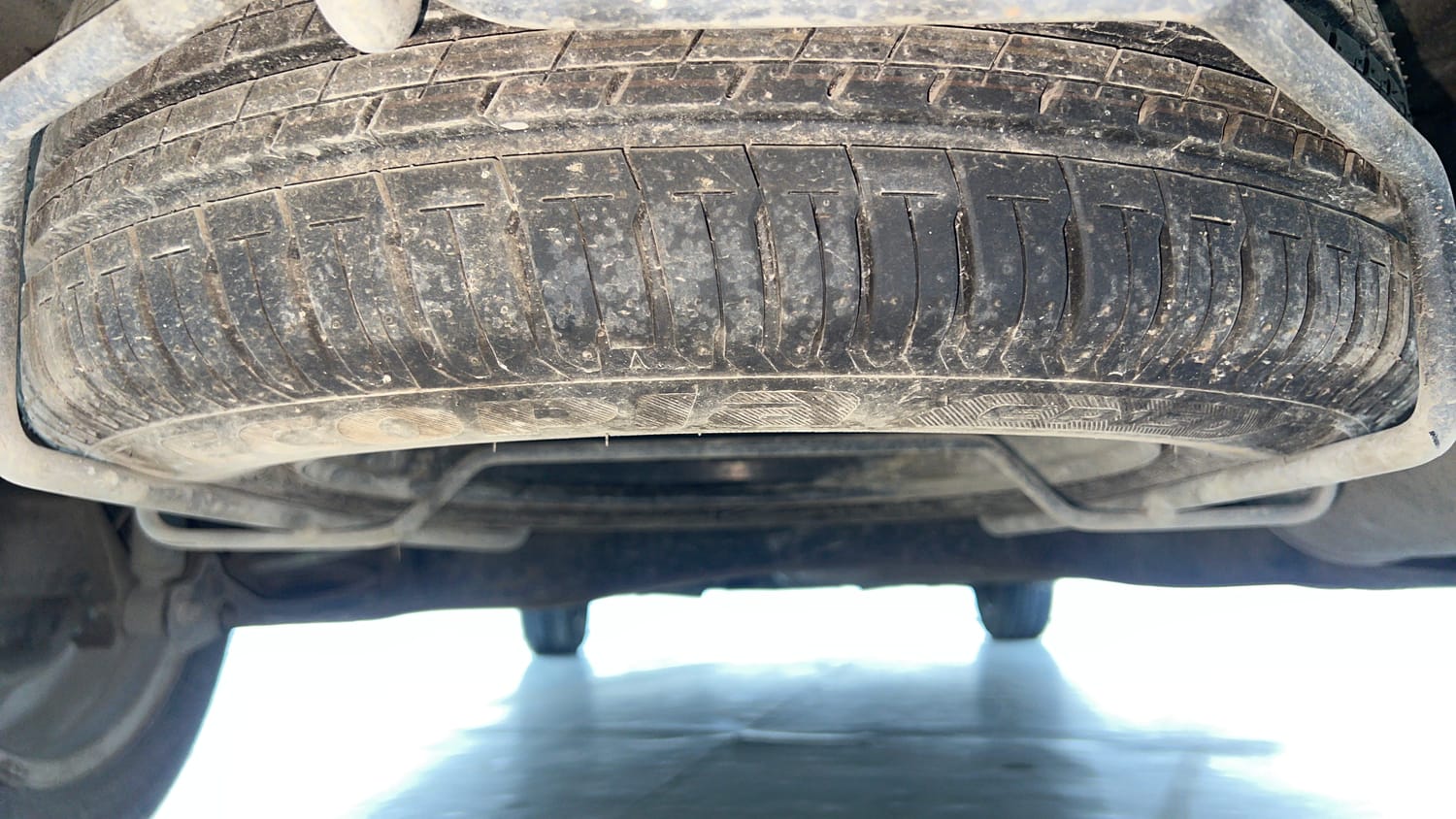 Used 2022 Maruti Suzuki XL6 Zeta AT Petrol Petrol Automatic tyres SPARE TYRE VIEW
