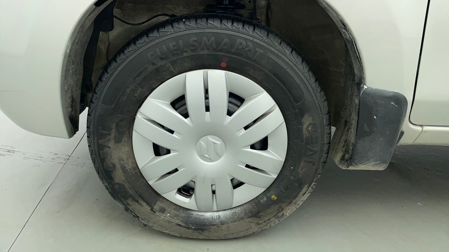Used 2019 Maruti Suzuki Alto 800 LXi Petrol Manual tyres LEFT FRONT TYRE RIM VIEW
