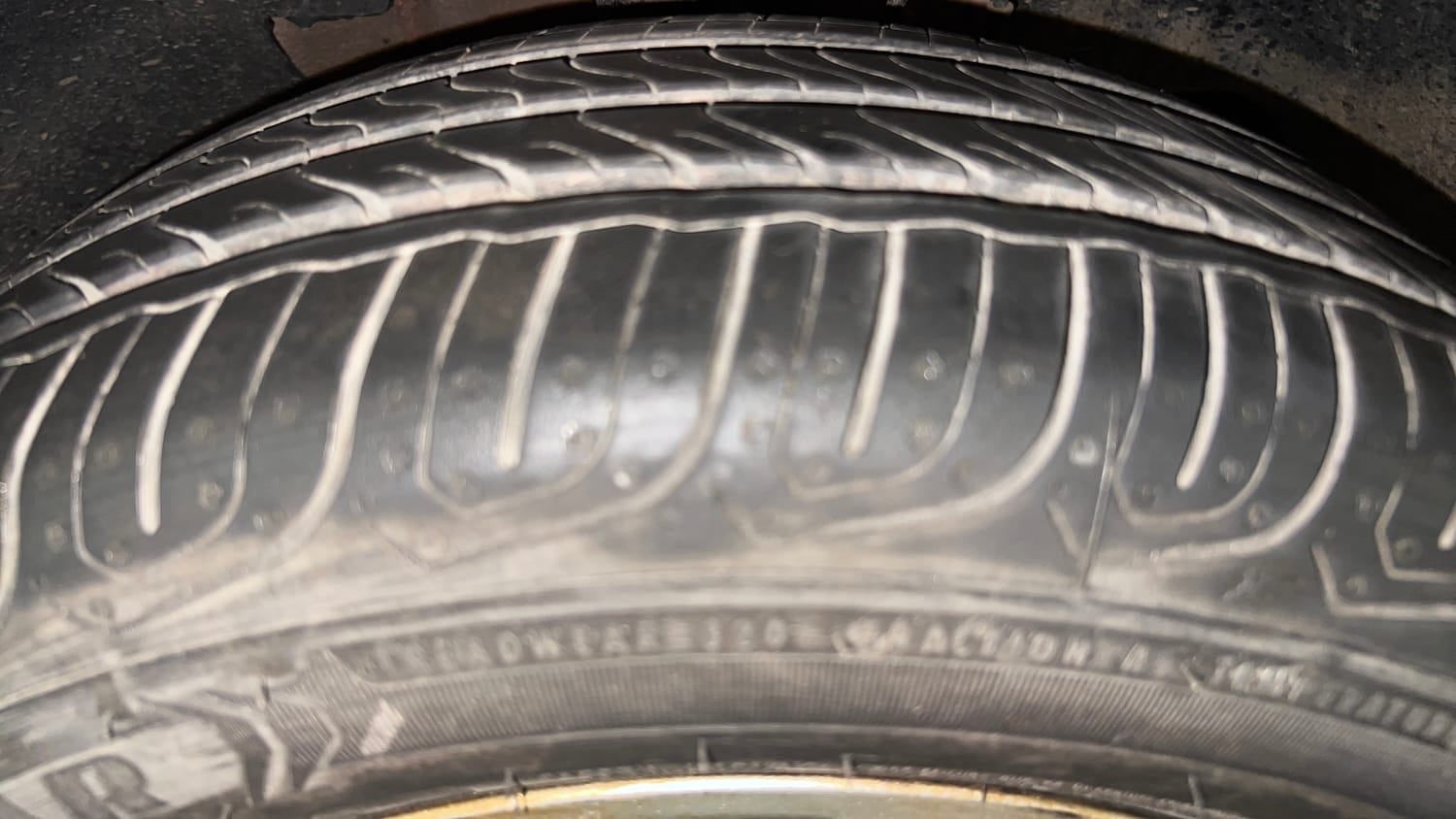 Used 2018 Tata Tiago Revotron XZA Petrol Automatic tyres RIGHT FRONT TYRE TREAD VIEW