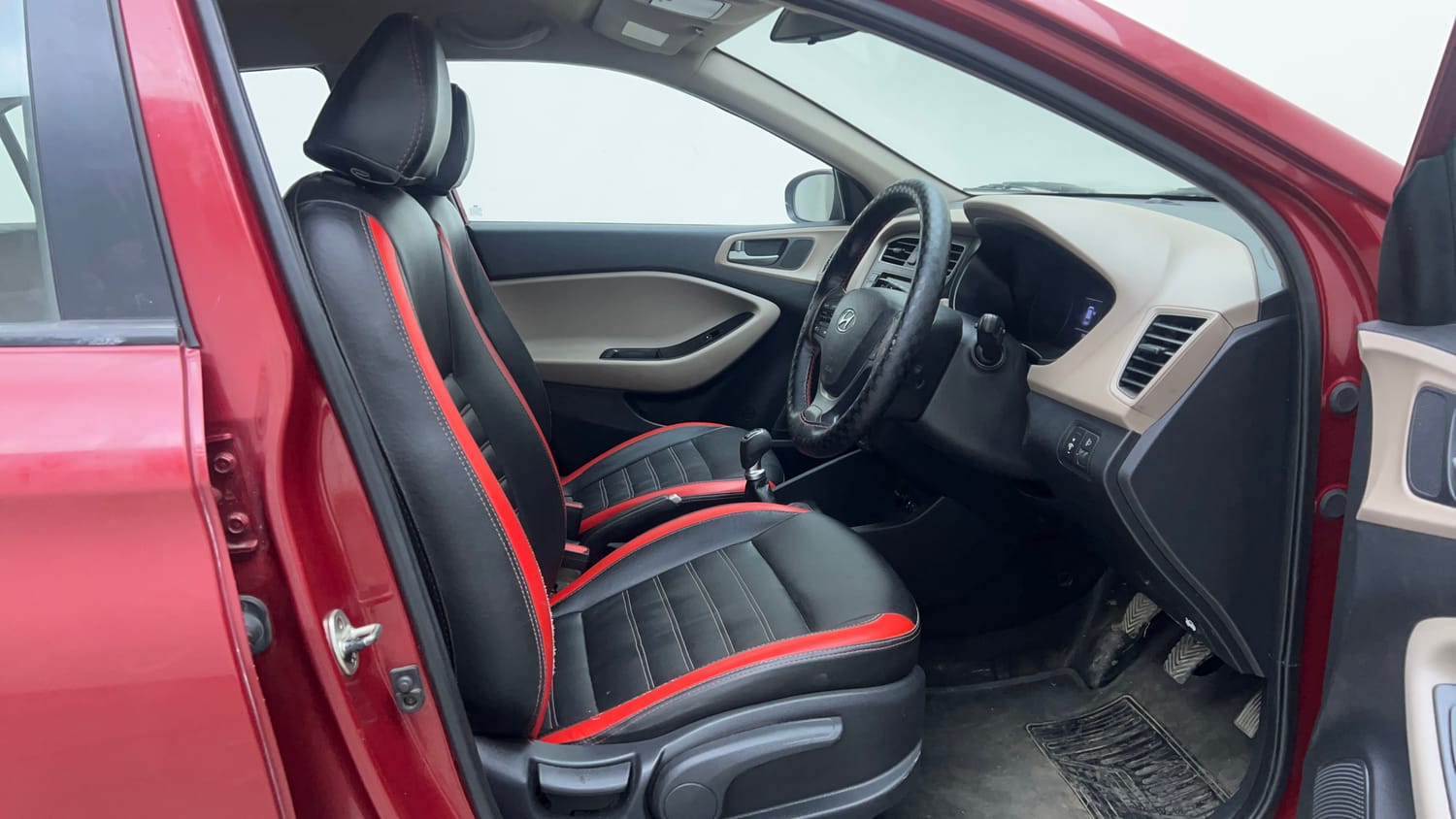 Used 2018 Hyundai Elite i20 Asta 1.2 (O) Petrol Manual interior RIGHT SIDE FRONT DOOR CABIN VIEW