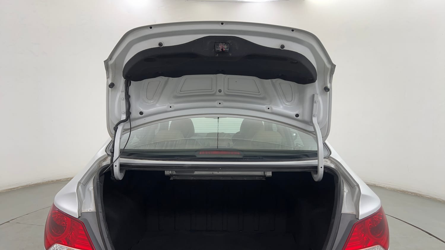 Used 2012 Hyundai Verna Fluidic 1.6 VTVT SX Petrol Manual interior DICKY DOOR OPEN VIEW