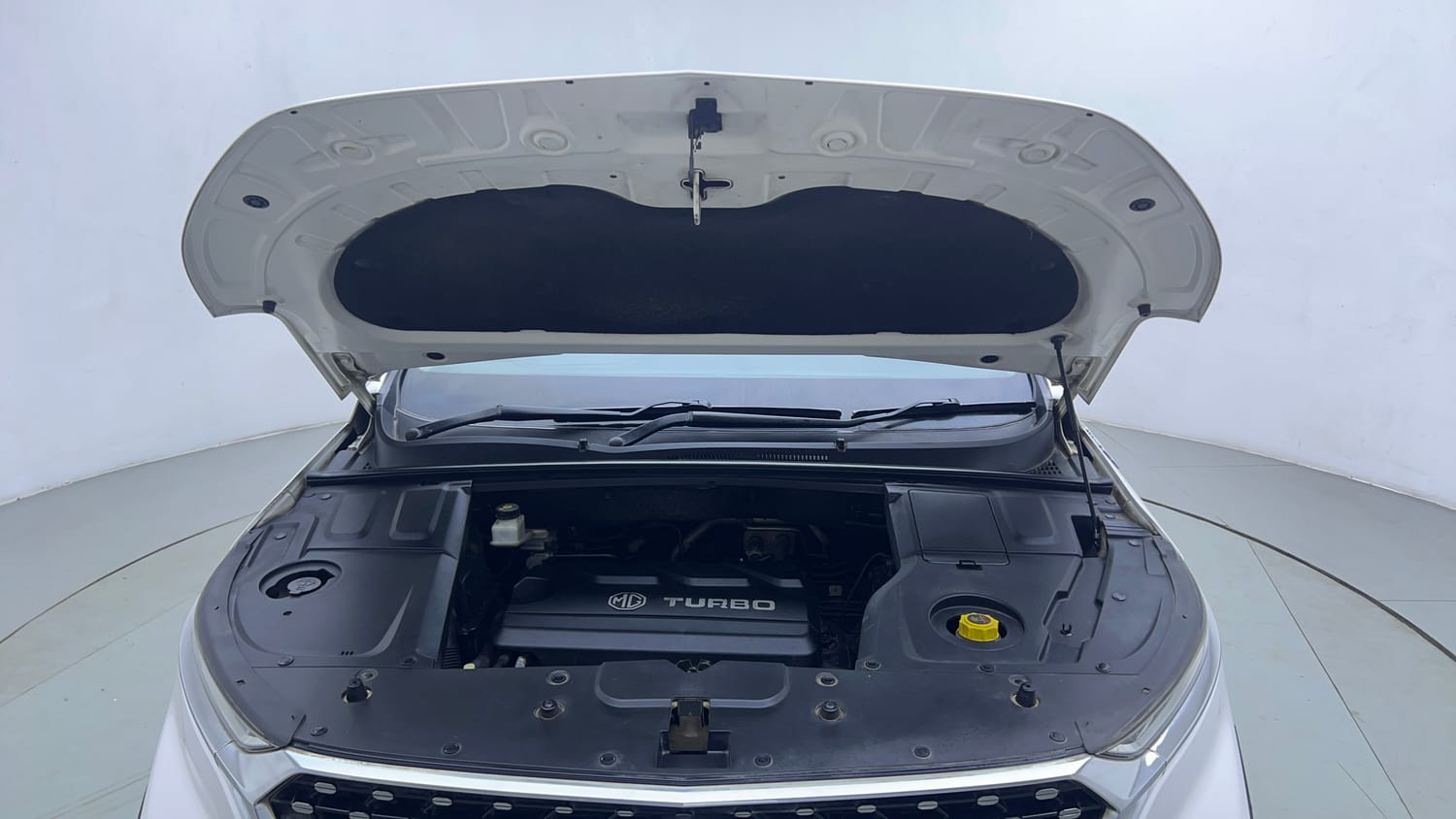 Used 2019 MG Motors Hector Sharp Hybrid 1.5 Petrol Hybrid Manual engine ENGINE & BONNET OPEN FRONT VIEW
