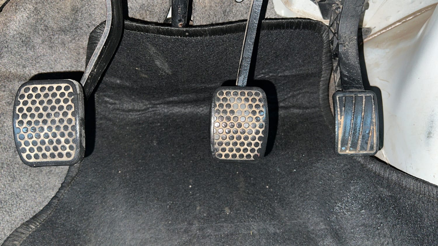 Used 2022 Maruti Suzuki Eeco 5 STR AC (O) Petrol Manual interior PEDALS VIEW