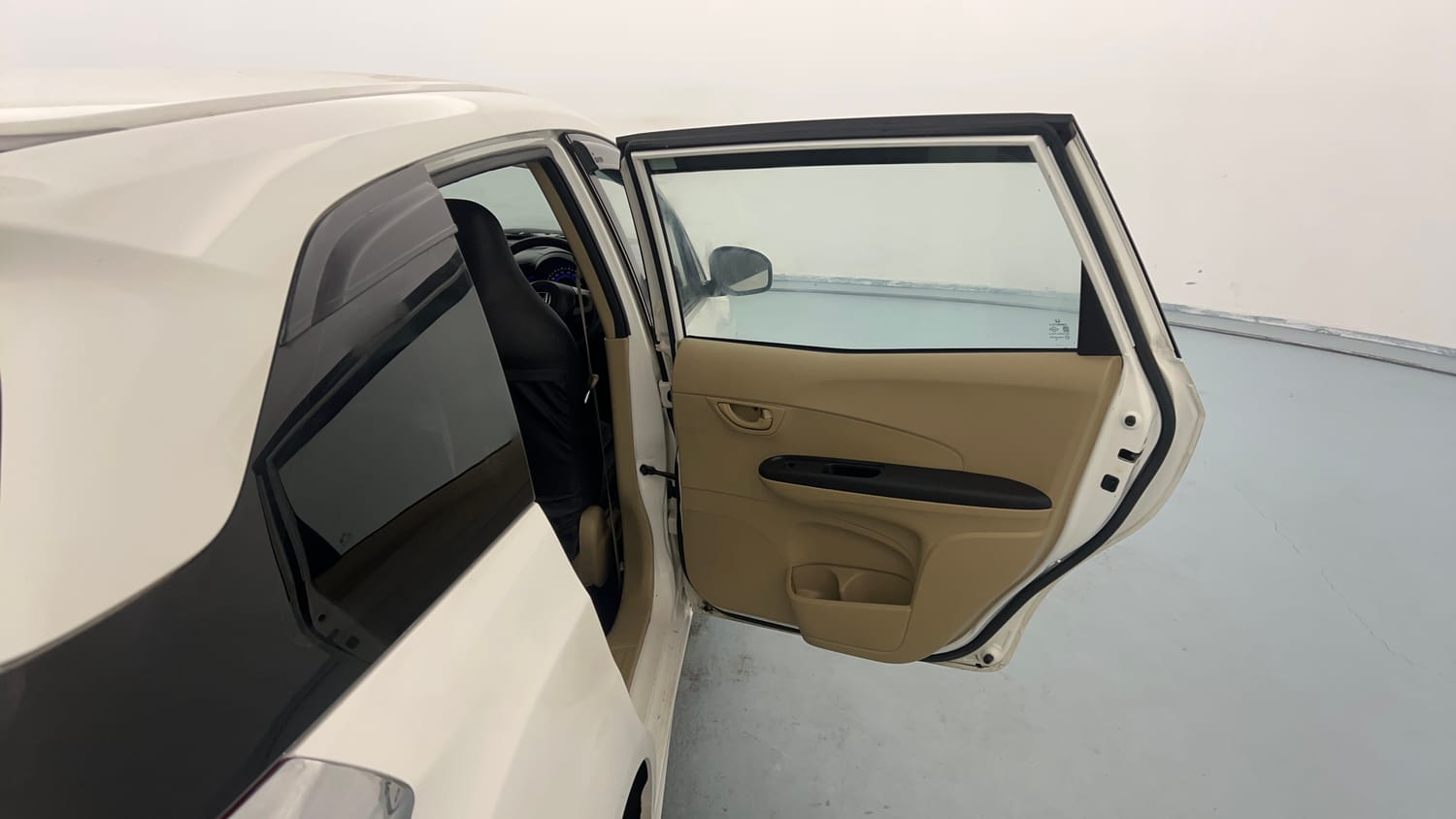 Used 2015 Honda Mobilio S Petrol Petrol Manual interior RIGHT REAR DOOR OPEN VIEW