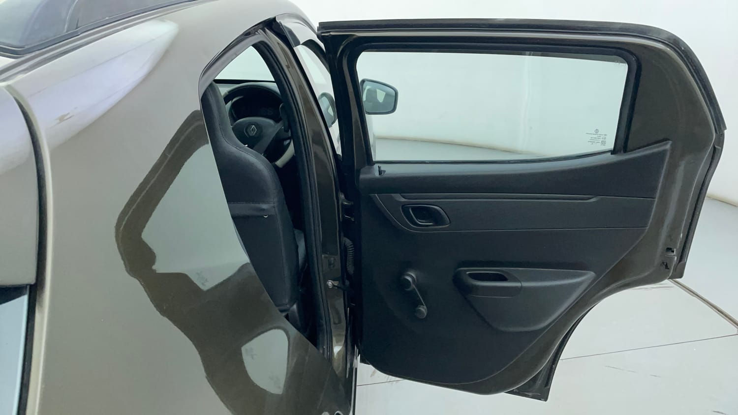 Used 2018 Renault Kwid RXT Petrol Manual interior RIGHT REAR DOOR OPEN VIEW