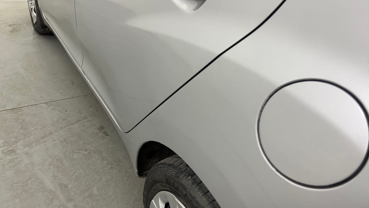 Used 2016 Hyundai Eon Magna Petrol Manual dents MINOR SCRATCH