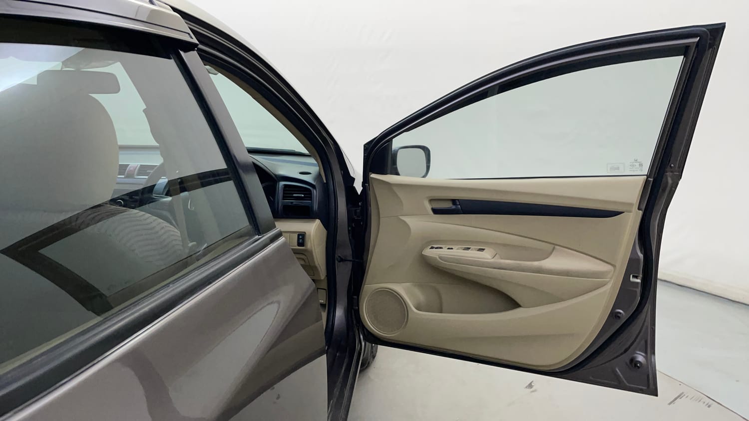 Used 2012 Honda City 1.5 S MT Petrol Manual interior RIGHT FRONT DOOR OPEN VIEW