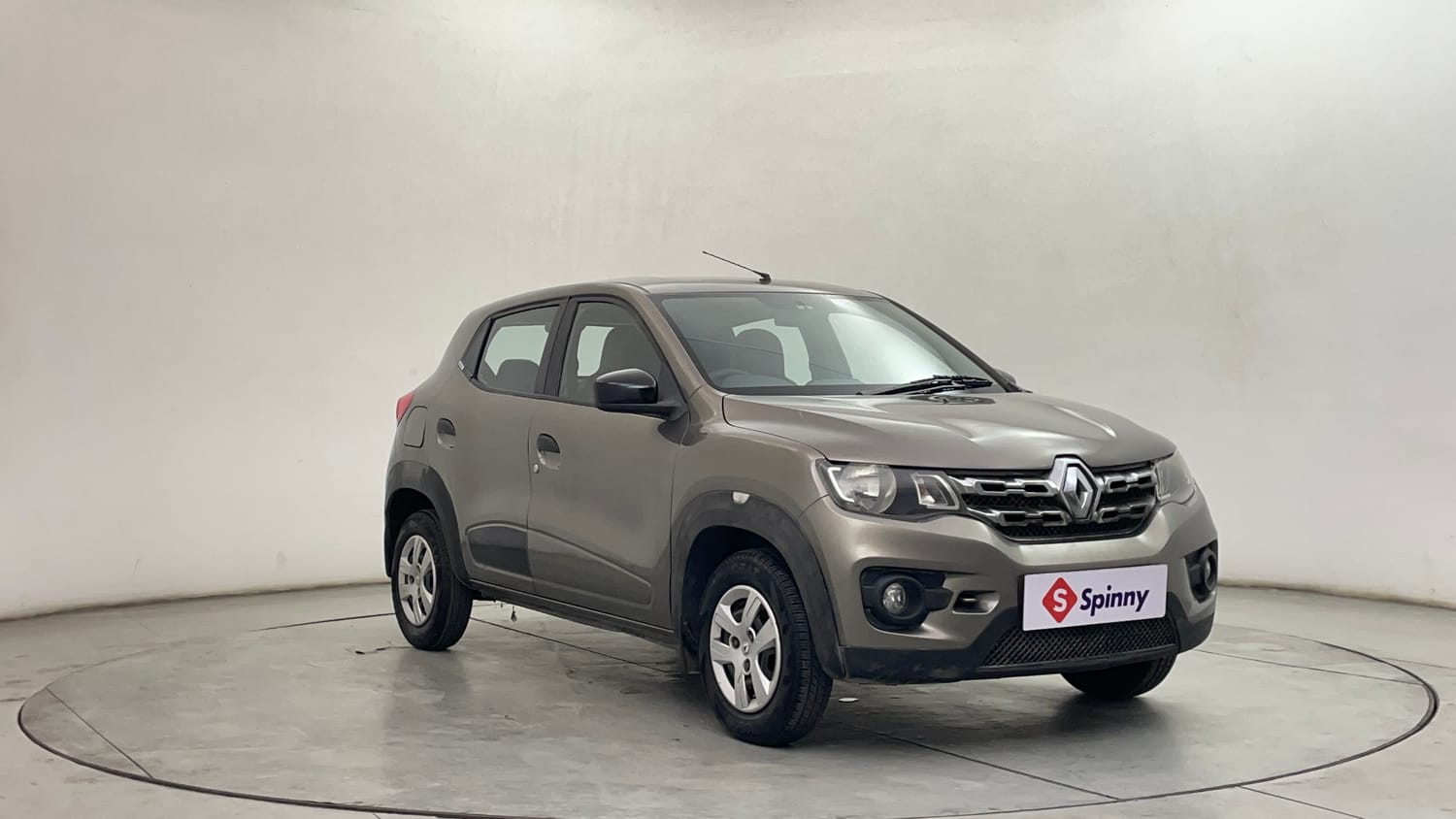 Used 2016 Renault Kwid RXT Petrol Manual exterior RIGHT FRONT CORNER VIEW