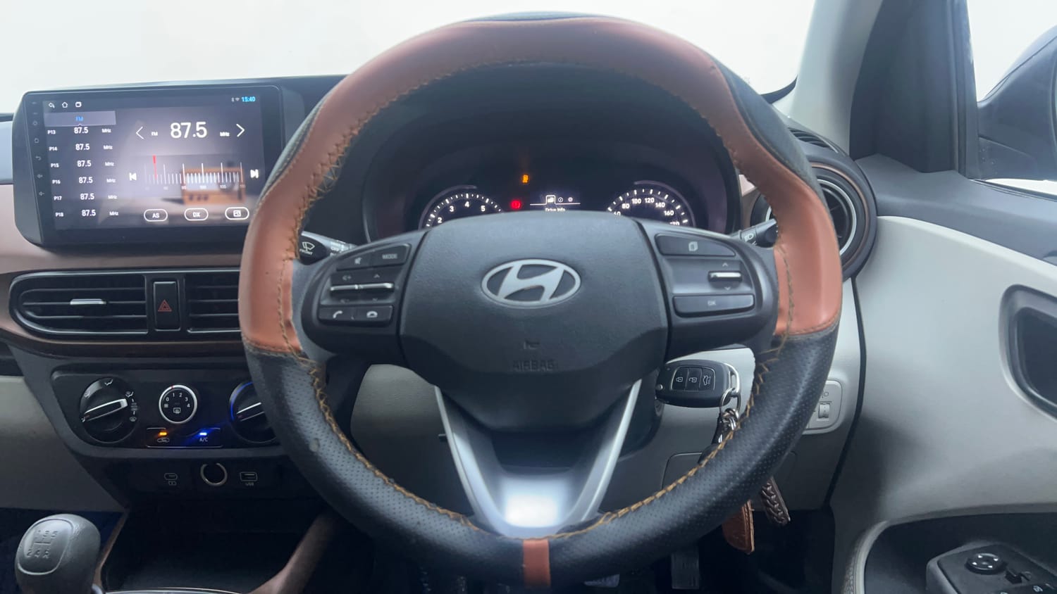 Used 2024 Hyundai Aura S 1.2 CNG Cng Manual interior STEERING VIEW