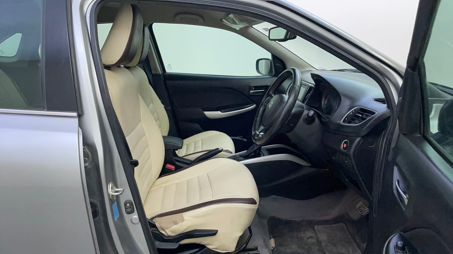 Used 2018 Maruti Suzuki Baleno Alpha 1.2 AT Petrol Automatic interior RIGHT SIDE FRONT DOOR CABIN VIEW