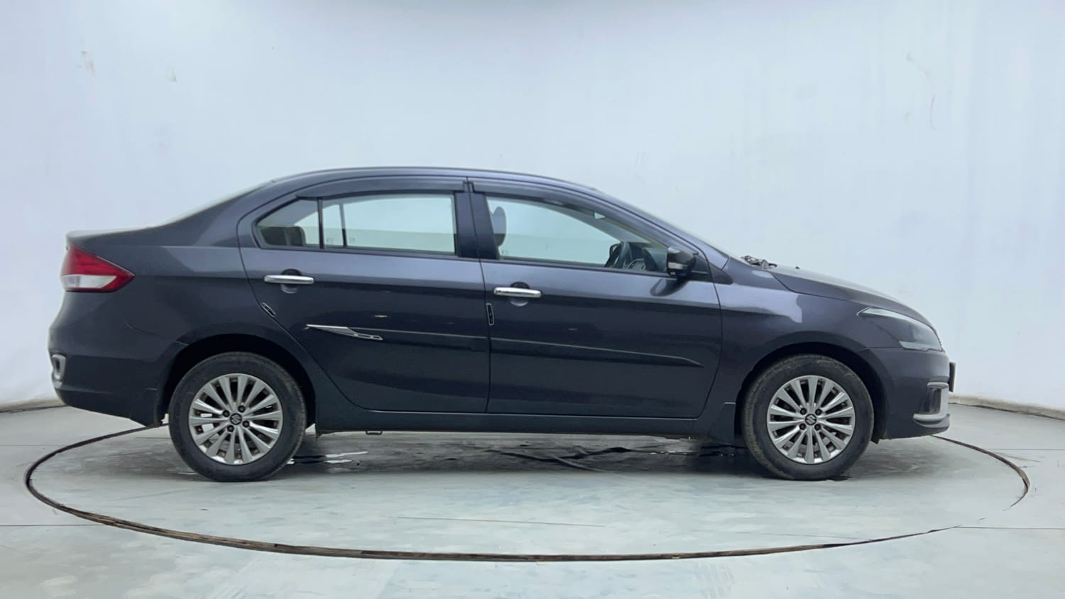 Used 2023 Maruti Suzuki Ciaz Zeta 1.5 Petrol Manual exterior RIGHT SIDE VIEW