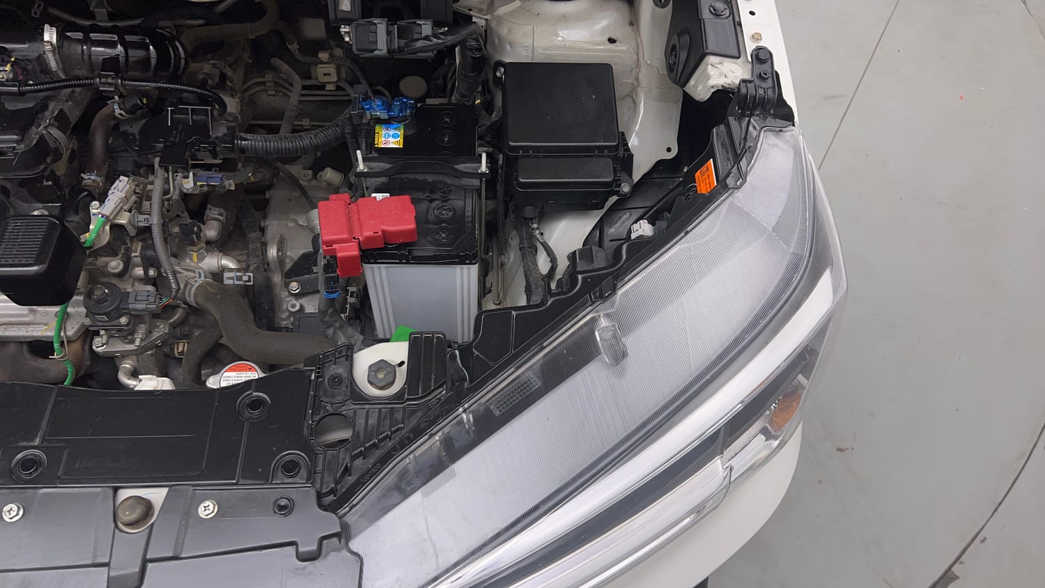 Used 2023 Maruti Suzuki XL6 Zeta AT Petrol Petrol Automatic engine ENGINE LEFT SIDE VIEW