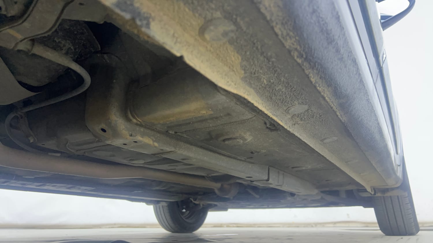 Used 2024 Hyundai Aura S 1.2 CNG Cng Manual extra REAR RIGHT UNDERBODY VIEW