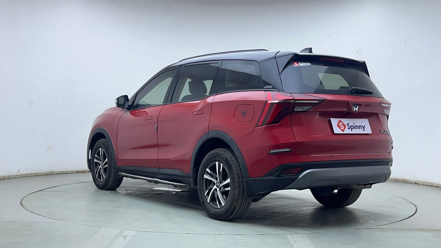 Used 2024 Mahindra XUV700 AX 5 Petrol AT 5 STR Petrol Automatic exterior LEFT REAR CORNER VIEW