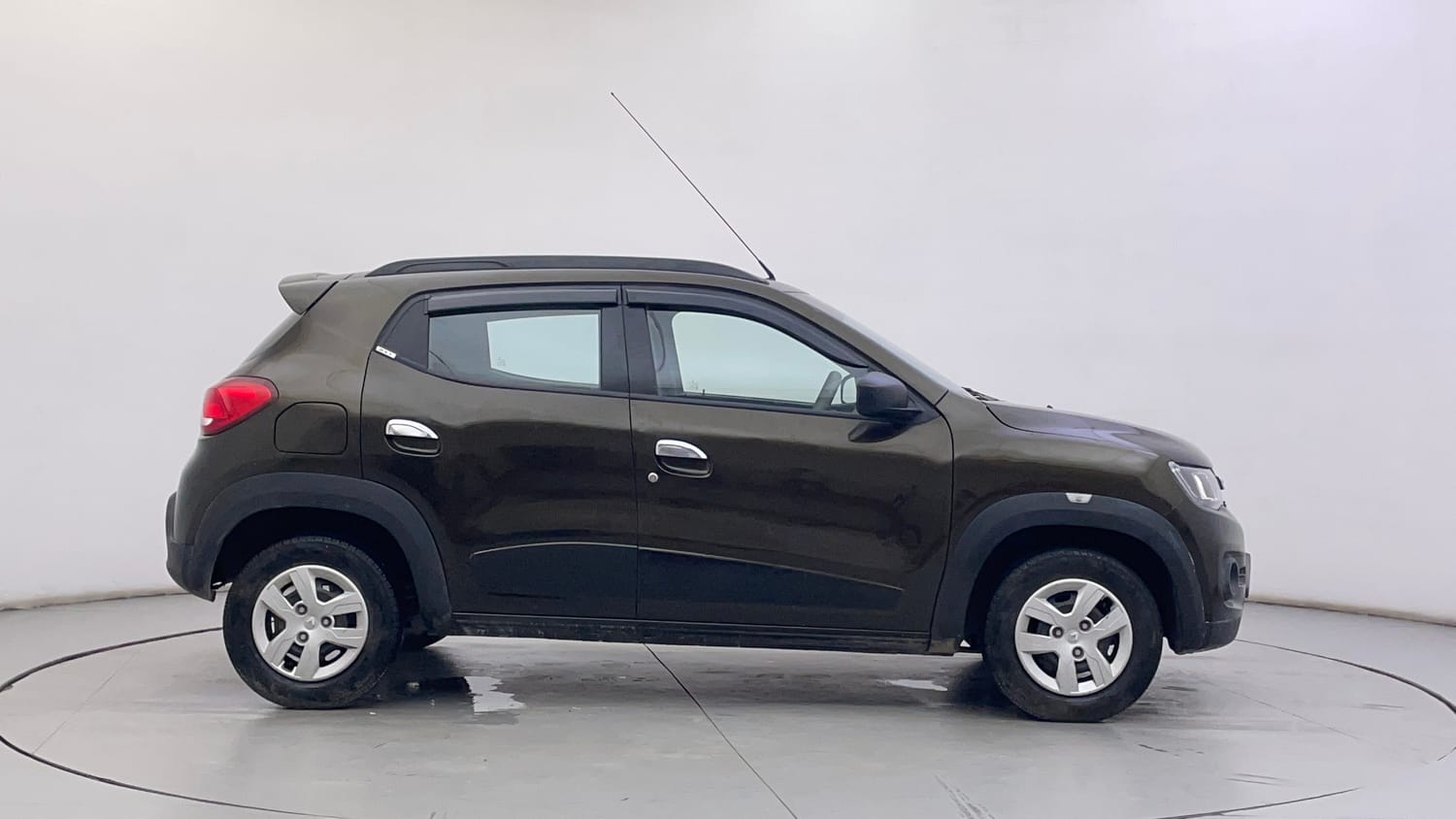 Used 2018 Renault Kwid RXT Petrol Manual exterior RIGHT SIDE VIEW